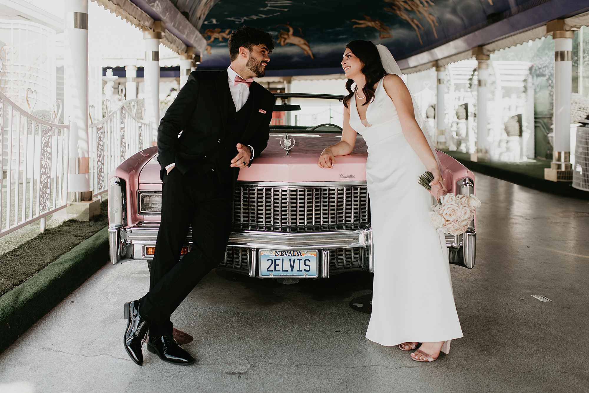 Las Vegas Elopement packages; A Little White Chapel