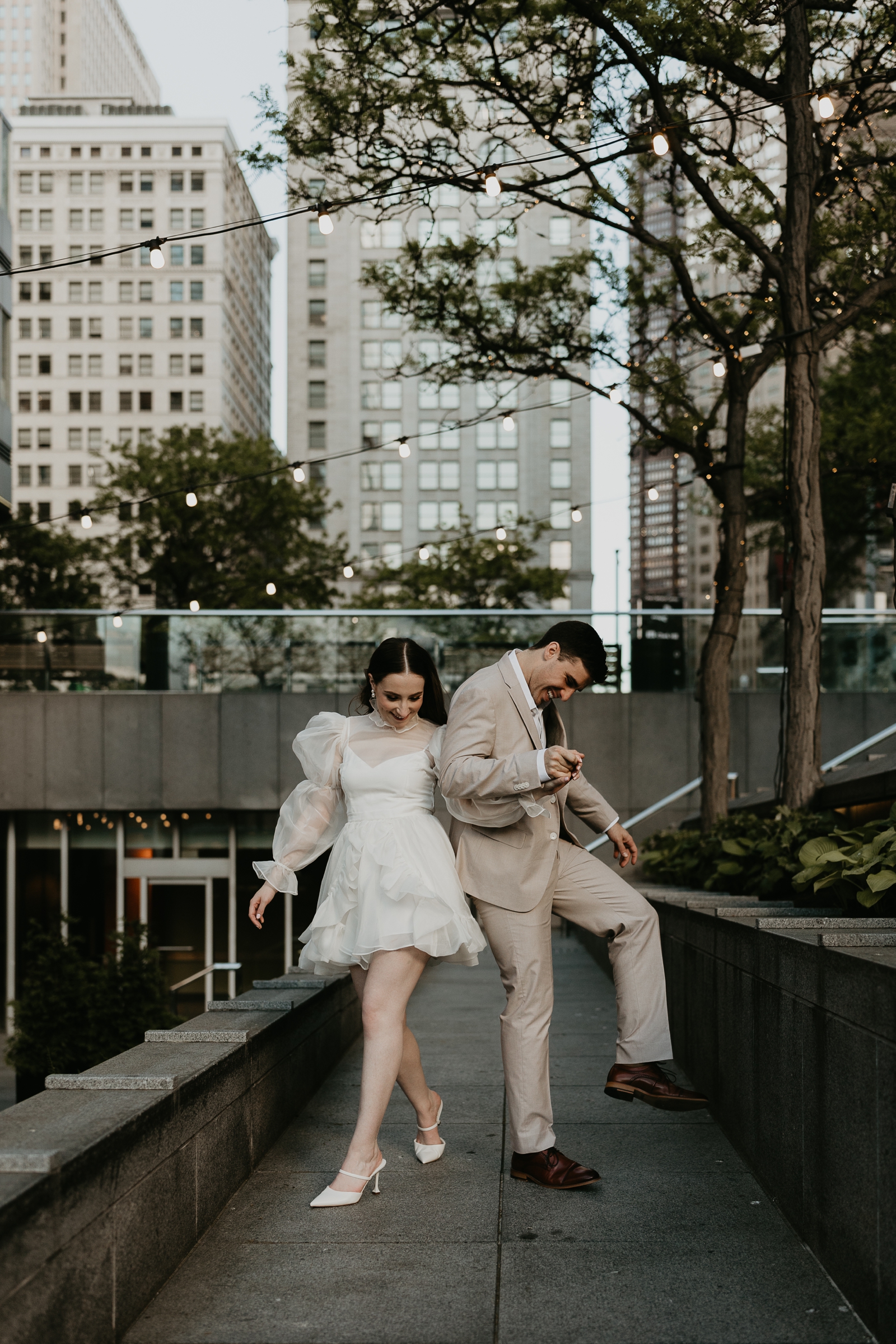 Third and Fourth Avenue Pittsburgh; Market Square; PPG Place Pittsburg engagement photos