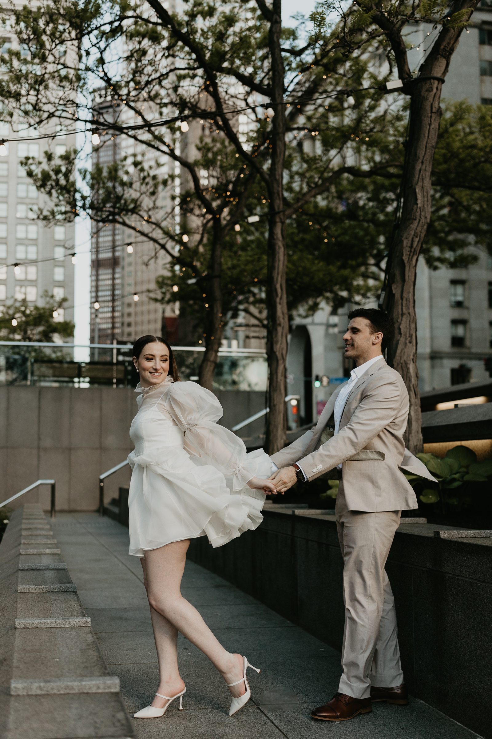 Third and Fourth Avenue Pittsburgh; Market Square; PPG Place Pittsburg engagement photos