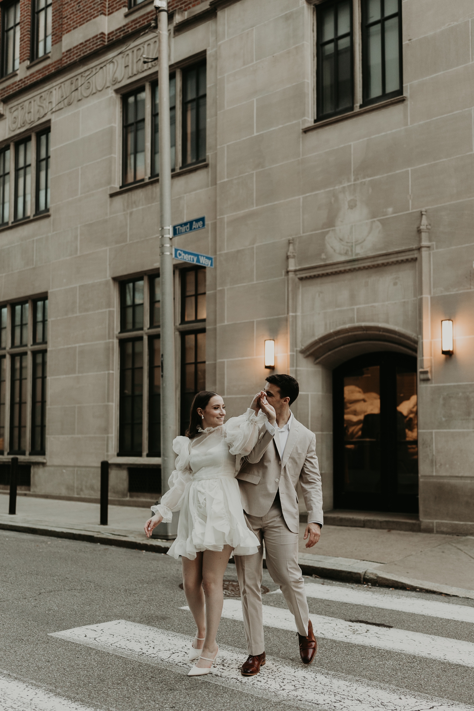 Third and Fourth Avenue Pittsburgh; Market Square; PPG Place Pittsburg engagement photos