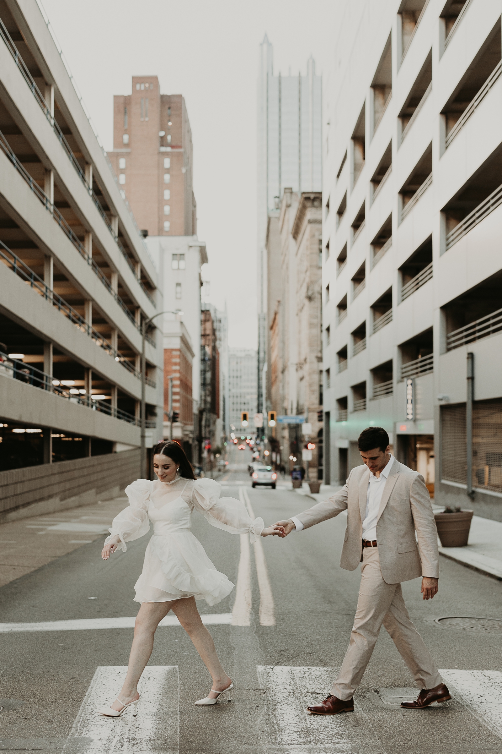 Third and Fourth Avenue Pittsburgh; Market Square; PPG Place Pittsburg engagement photos