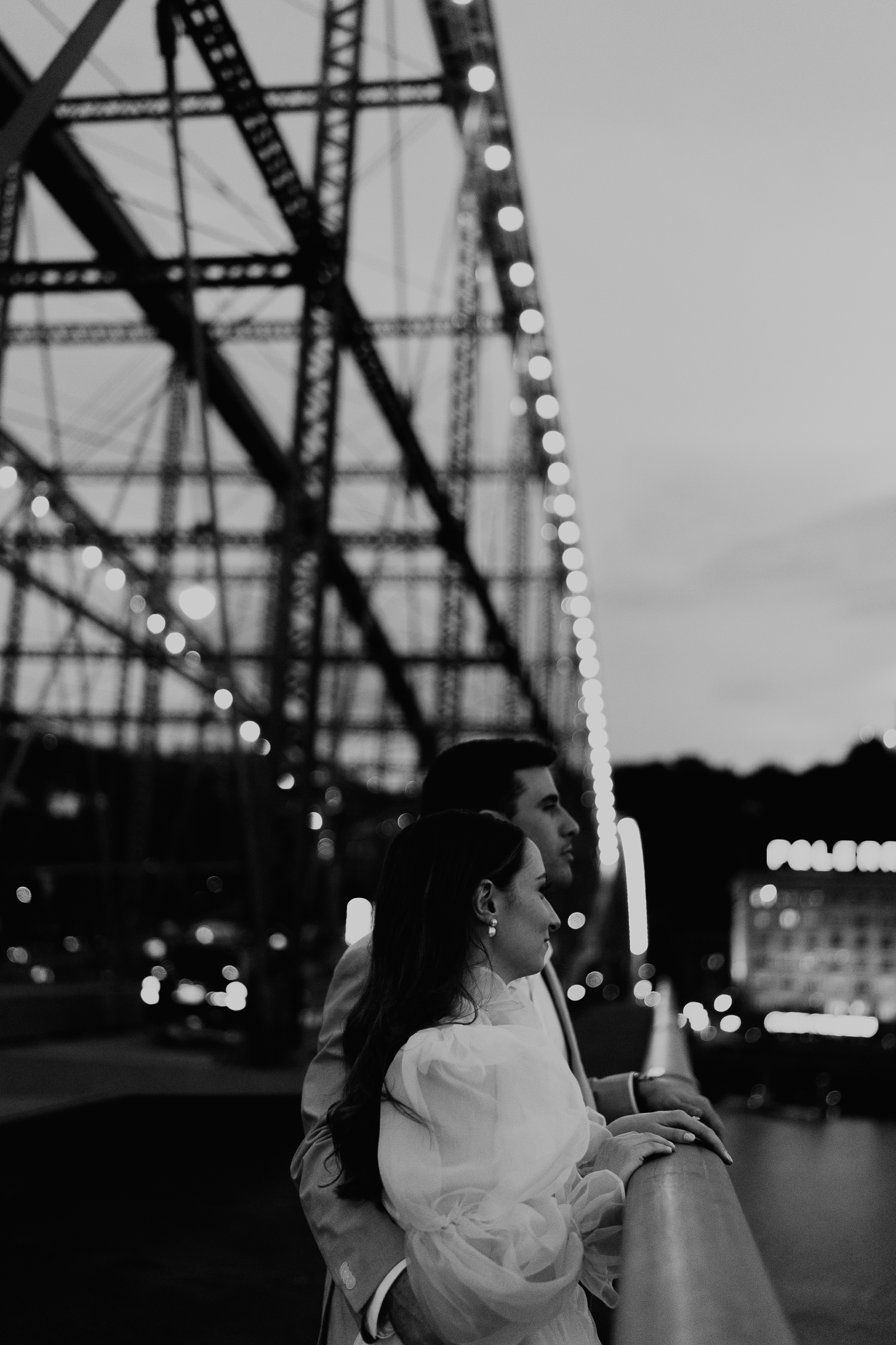 Liberty Bridge Pittsburgh; best photo locations; engagement photos by Jessee Allen Photography