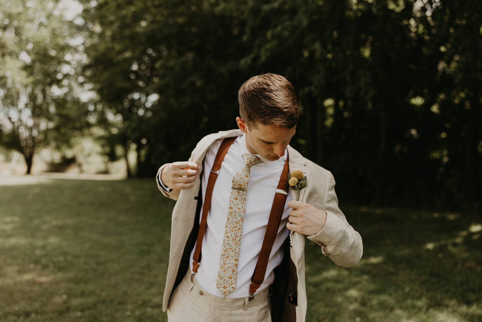 groom's attire