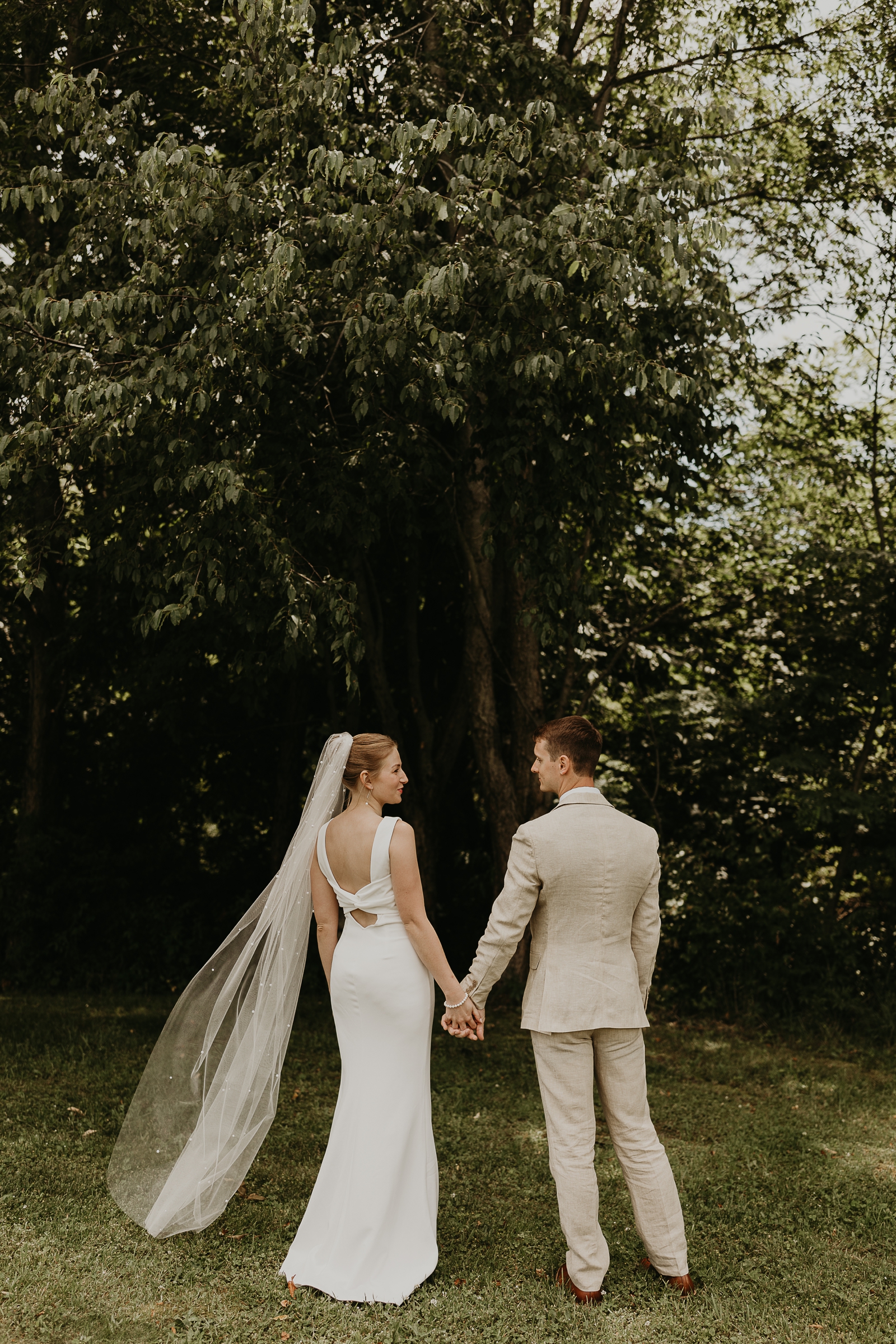 bride and groom portraits