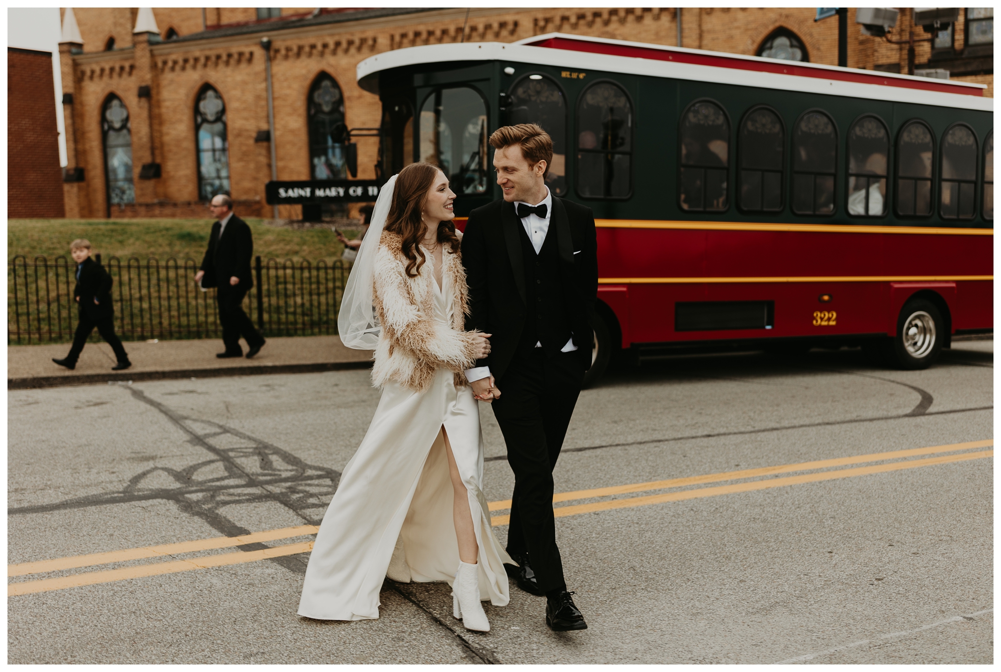 winter wedding; pittsburgh photo locations